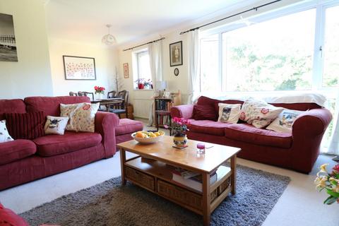 2 bedroom flat for sale, Pelham Road, Lindfield, RH16