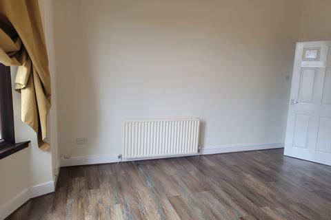 2 bedroom flat to rent, Firs Street, Falkirk, FK2