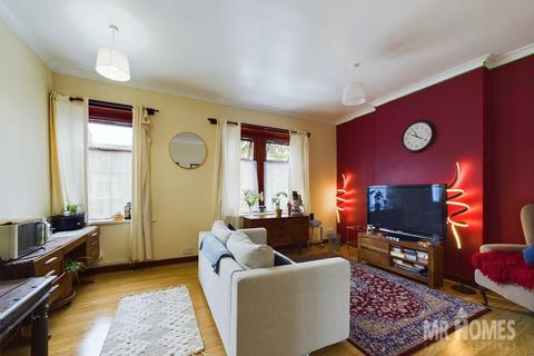 4 bedroom terraced house for sale, Corporation Road, Grangetown, Cardiff, CF11