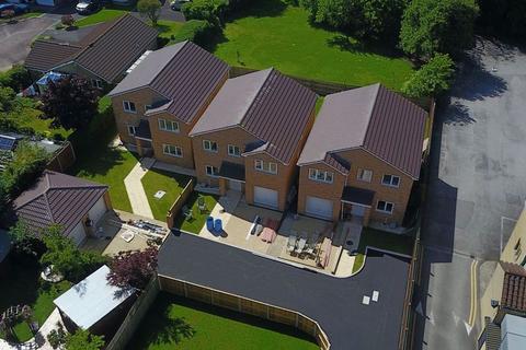 5 bedroom detached house to rent, St. Teresas Court, Gloucester Road North, Bristol