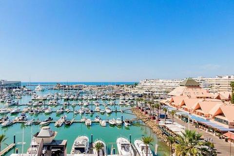 2 bedroom apartment, Vilamoura, Algarve