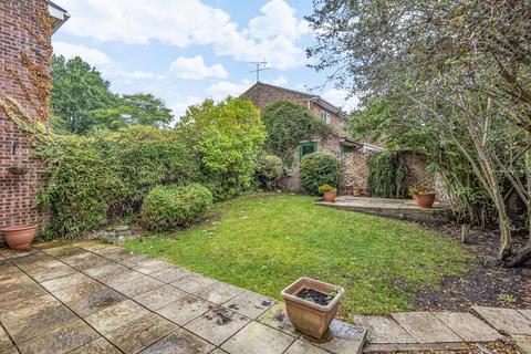 3 bedroom semi-detached house to rent, Tamar Way,  Wokingham,  RG41