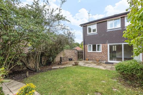 3 bedroom semi-detached house to rent, Tamar Way,  Wokingham,  RG41
