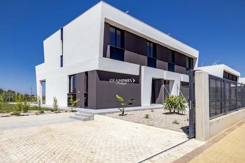 3 bedroom villa, Isla Canela, Huelva