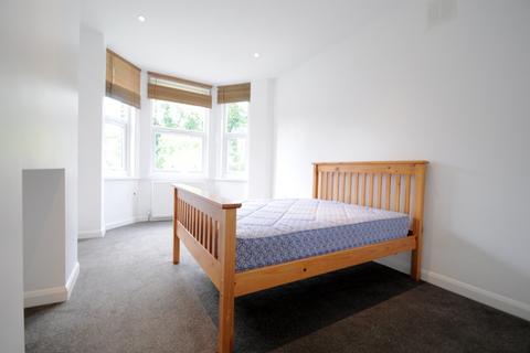 2 bedroom flat to rent, Copleston Road, London, SE15 4AG