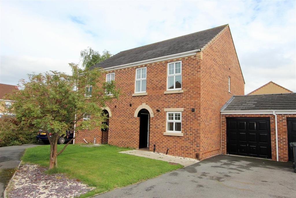 Grangemoor Close, Darlington 3 bed semidetached house £110,000