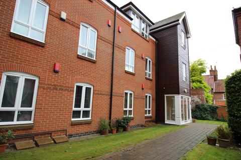 2 bedroom apartment to rent, The Courtyard, Castle Brewery Court