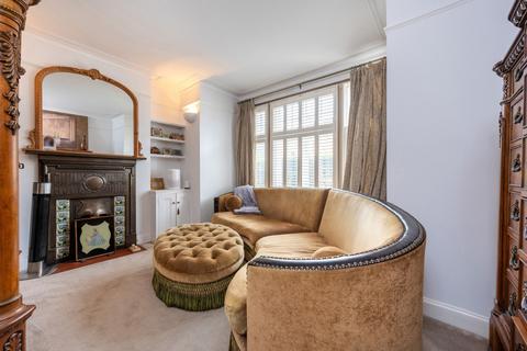 3 bedroom flat for sale, Cowley Mansions, Mortlake High Street, London