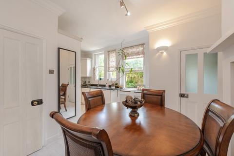 3 bedroom flat for sale, Cowley Mansions, Mortlake High Street, London