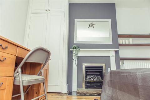 5 bedroom semi-detached house to rent, Guildford Park Road, Guildford, Surrey, GU2