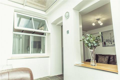 5 bedroom semi-detached house to rent, Guildford Park Road, Guildford, Surrey, GU2