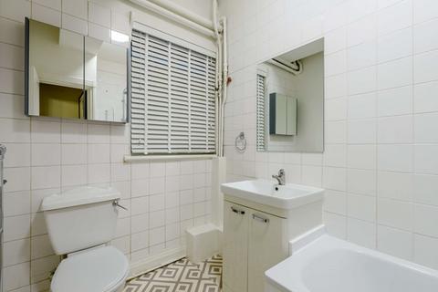 1 bedroom flat to rent, Strathmore Court NW8