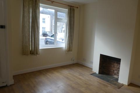 2 bedroom terraced house to rent - Junction Road, South Croydon CR2