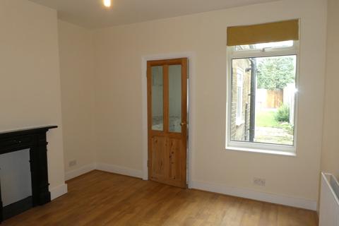 2 bedroom terraced house to rent - Junction Road, South Croydon CR2