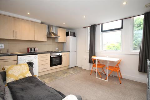 1 bedroom apartment to rent, Earlsfield Road, London, SW18