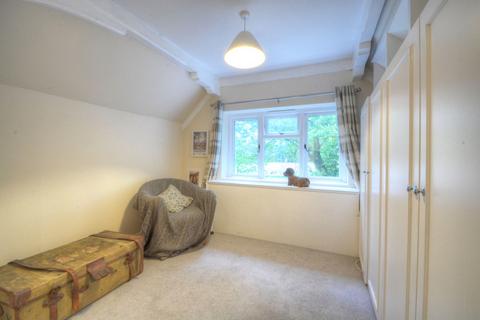 2 bedroom apartment to rent - Tower Road, Hindhead
