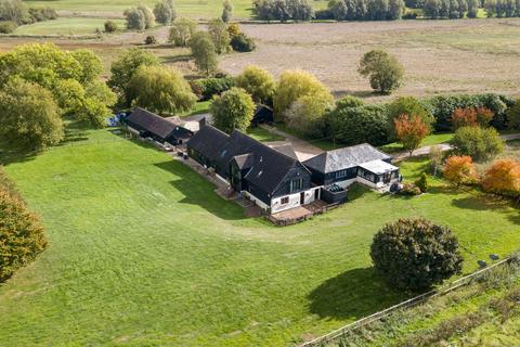 5 bedroom barn conversion for sale - Cherry Street, Dunmow