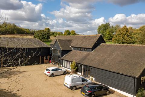 5 bedroom barn conversion for sale - Cherry Street, Dunmow