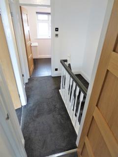 3 bedroom mews to rent, Virginia Close, Manchester