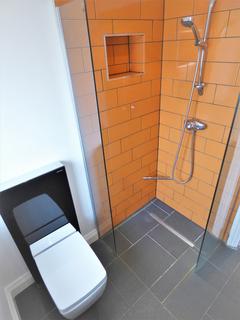 3 bedroom mews to rent, Virginia Close, Manchester