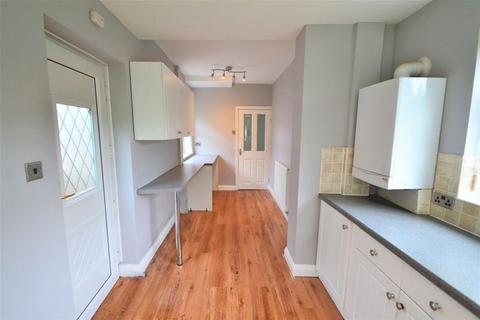 3 bedroom semi-detached house to rent, Highfield Drive, Manchester