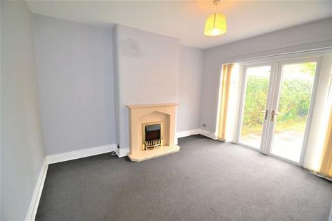 3 bedroom semi-detached house to rent, Highfield Drive, Manchester