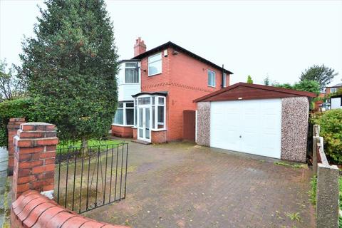 3 bedroom semi-detached house to rent, Highfield Drive, Manchester