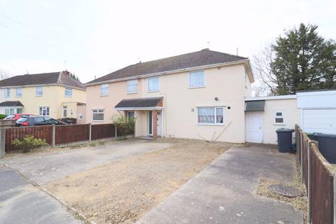 3 bedroom semi-detached house to rent - Meadowleaze, Gloucester