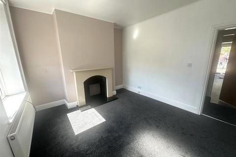 2 bedroom terraced house to rent, High Street, Barnsley
