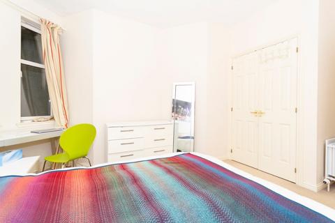2 bedroom flat to rent, Great Western Road, City Centre, Aberdeen, AB10