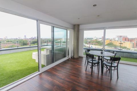 2 bedroom apartment to rent, Wilburn Basin, Orsdall Lane