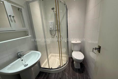 2 bedroom apartment to rent, Gosforth Road