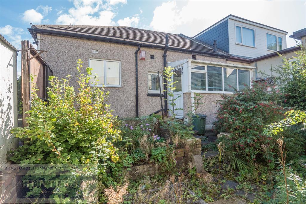 Brantwood Drive, Bradford, BD9 6PP 2 bed semidetached house £95,000