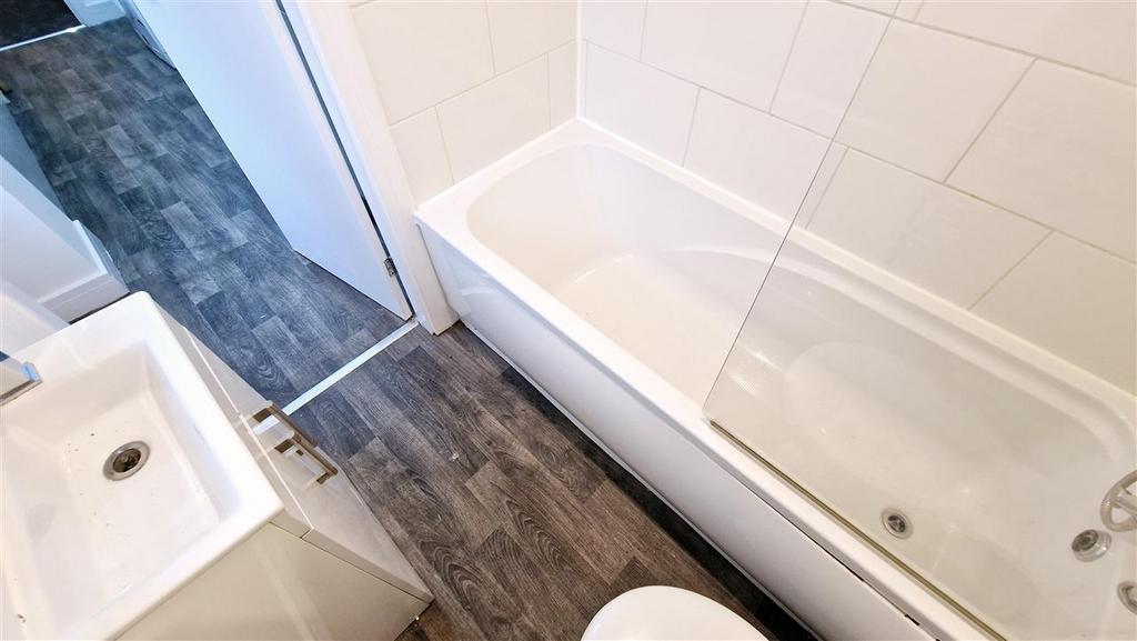 Alternaitve Bathroom