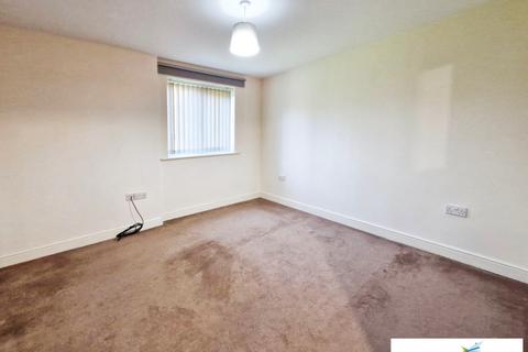 2 bedroom ground floor flat to rent, Station Square, Pudsey LS28