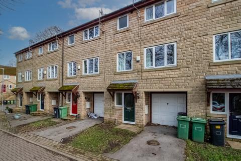 3 bedroom terraced house to rent, Bramble Bank, Holmfirth, West Yorkshire, HD9 7LJ