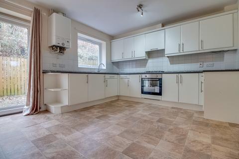 3 bedroom terraced house to rent, Bramble Bank, Holmfirth, West Yorkshire, HD9 7LJ