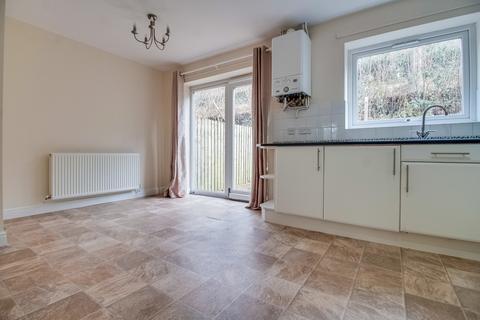 3 bedroom terraced house to rent, Bramble Bank, Holmfirth, West Yorkshire, HD9 7LJ