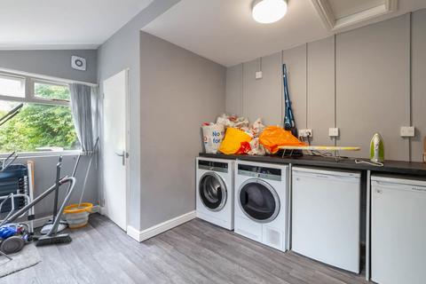 1 bedroom in a house share to rent, Beaufort Road, Erdington, Birmingham B23 7NB