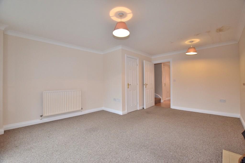 Chestnut Drive, Darlington 3 bed townhouse £850 pcm (£196 pw)