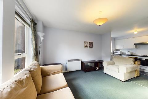 Studio to rent - Parkside Terrace, Newington, Edinburgh, EH16