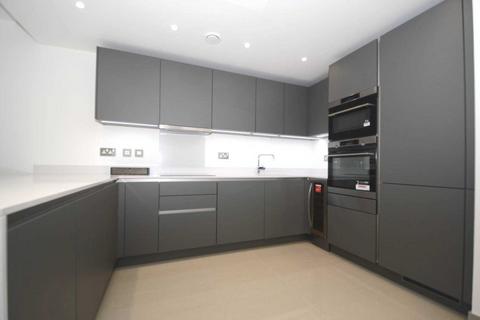 3 bedroom flat to rent, St George`s Circus, London SE1