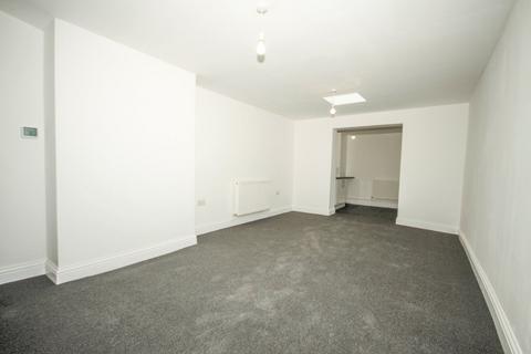 2 bedroom house to rent, James Street, Sheerness