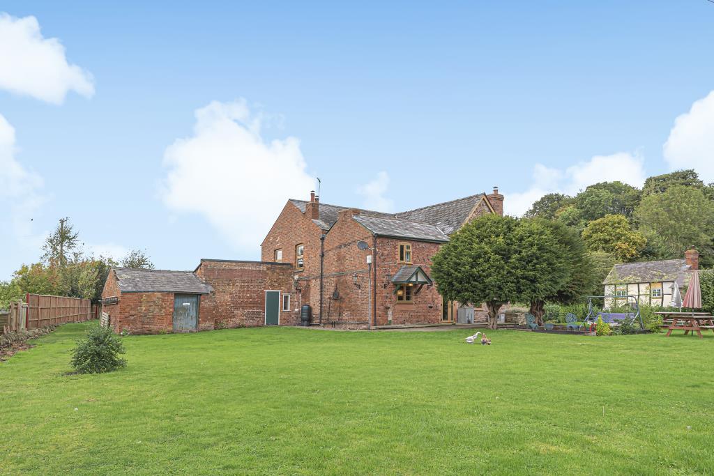 Stoke Prior, Herefordshire, HR6 6 bed detached house for sale £665,000