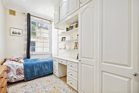 3 bedroom flat for sale, Gloucester Street, Pimlico, London, SW1V