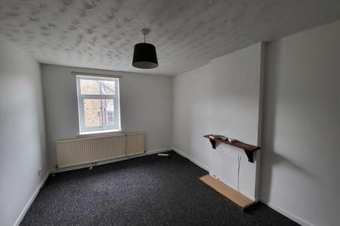 1 bedroom flat to rent, Lees Hall Road, Dewsbury