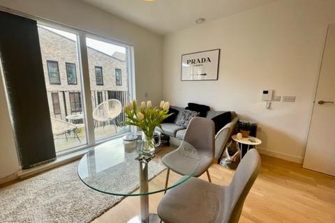 1 bedroom apartment to rent, Lockgate Mews, Manchester