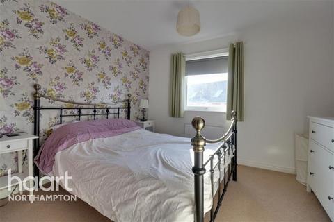 2 bedroom flat to rent, Northampton