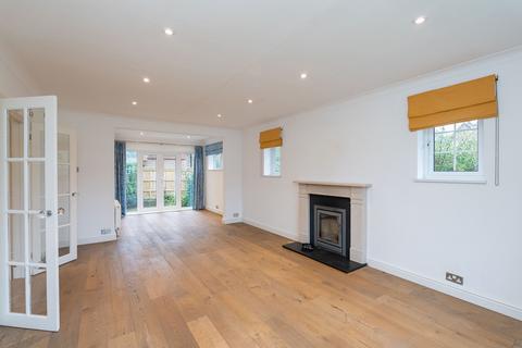12 Bentsbrook Park, North Holmwood, Dorking, RH5 4JN