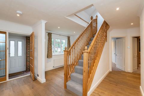 12 Bentsbrook Park, North Holmwood, Dorking, RH5 4JN